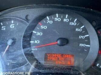 2010-renault-master-1455469-48421510