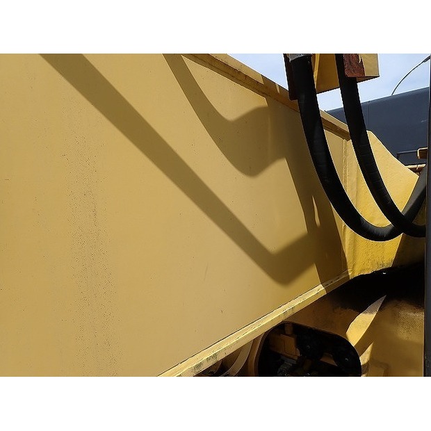 2019 Komatsu PC700LC-11-48423742