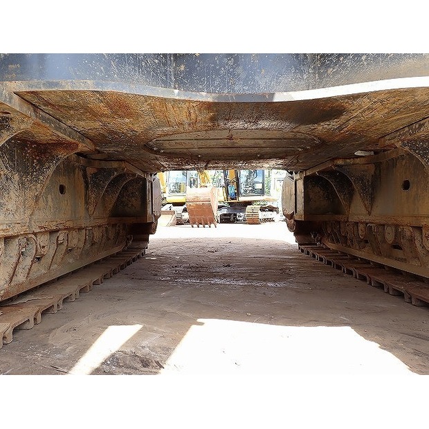 2019 Komatsu PC700LC-11-48423757