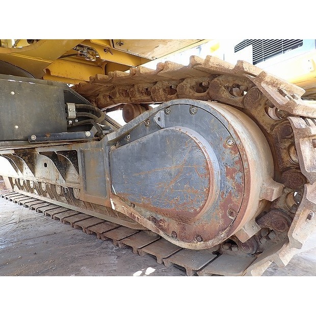 2019 Komatsu PC700LC-11-48423777