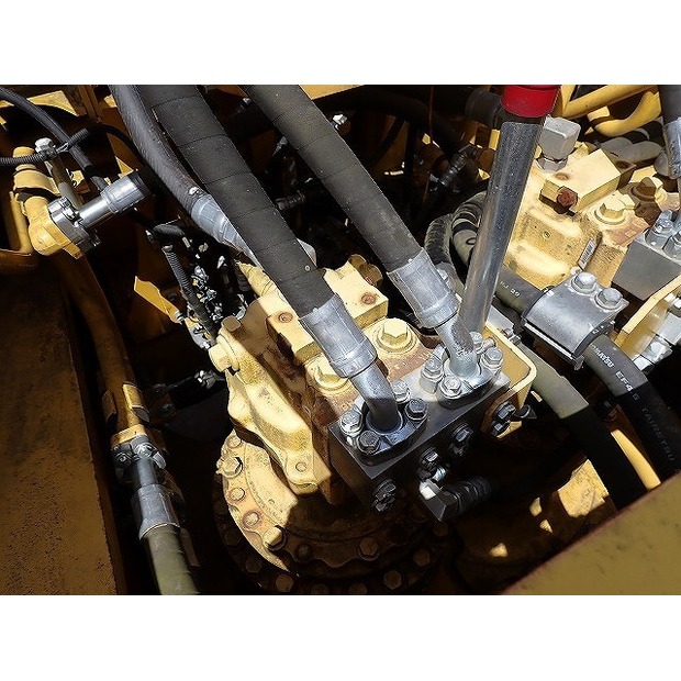 2019 Komatsu PC700LC-11-48423790