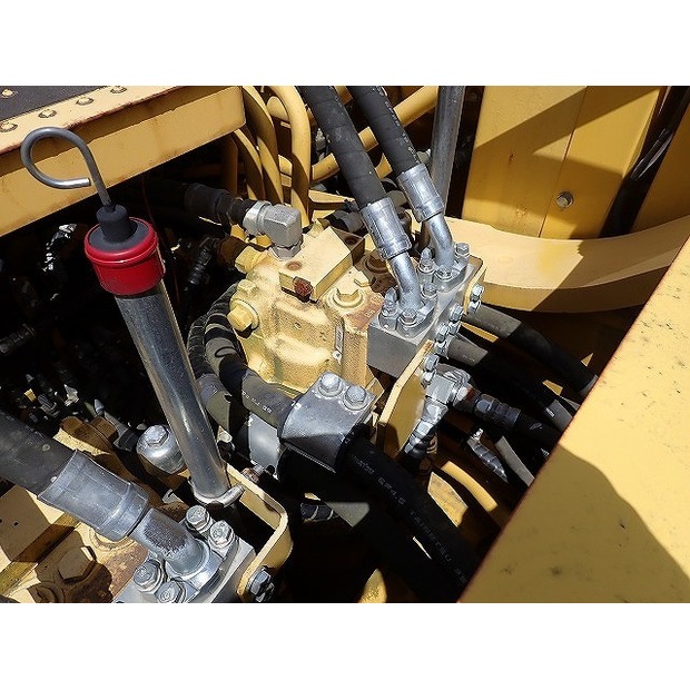 2019 Komatsu PC700LC-11-48423791