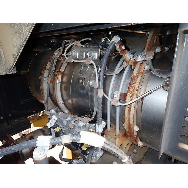 2019 Komatsu PC700LC-11-48423795