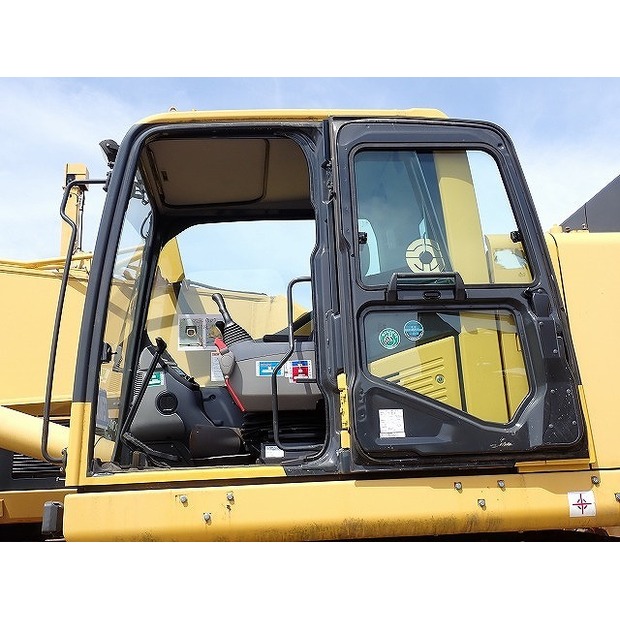 2019 Komatsu PC700LC-11-48423798