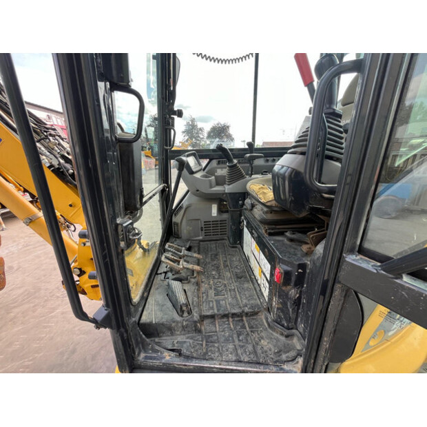 2017 Komatsu PC55MR-5MO-48424095