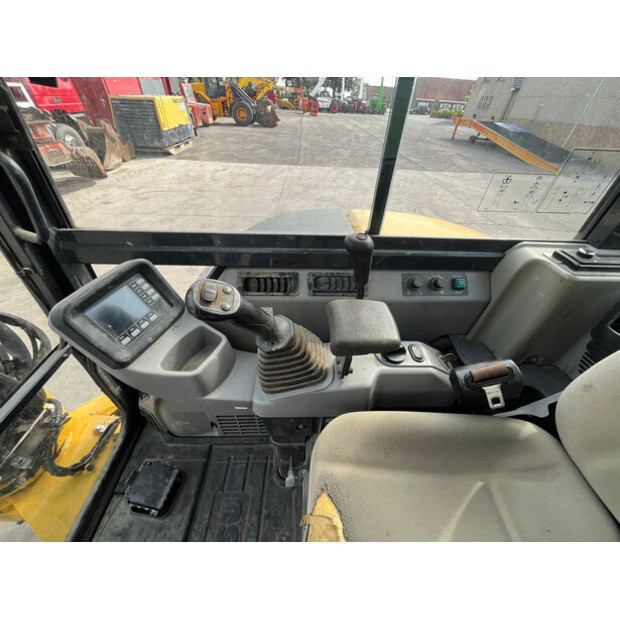 2017 Komatsu PC55MR-5MO-48424101