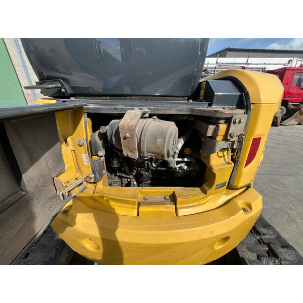 2017 Komatsu PC55MR-5MO-48424117
