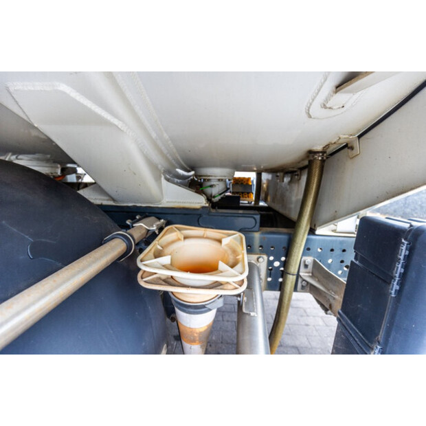 2014 Mercedes-Benz Antos 1830-48424629