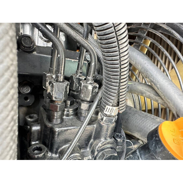 2018 هيونداي R60VS-48425188