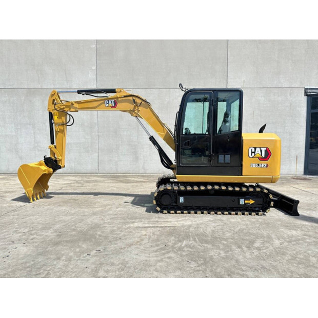 2017 Caterpillar 305.5E2-48425300