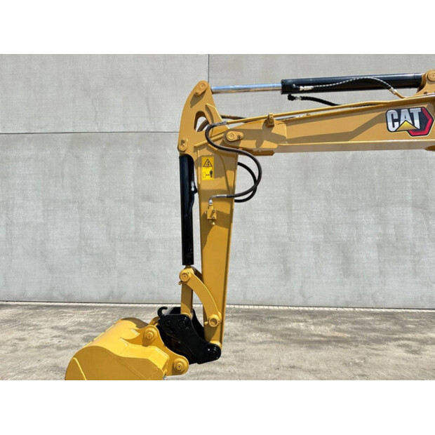 2017 Caterpillar 305.5E2-48425305