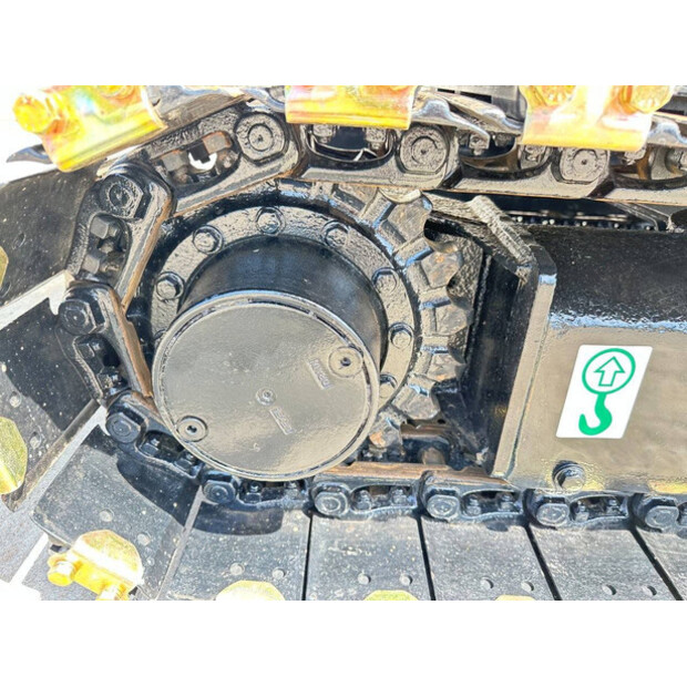 2017 Caterpillar 305.5E2-48425313