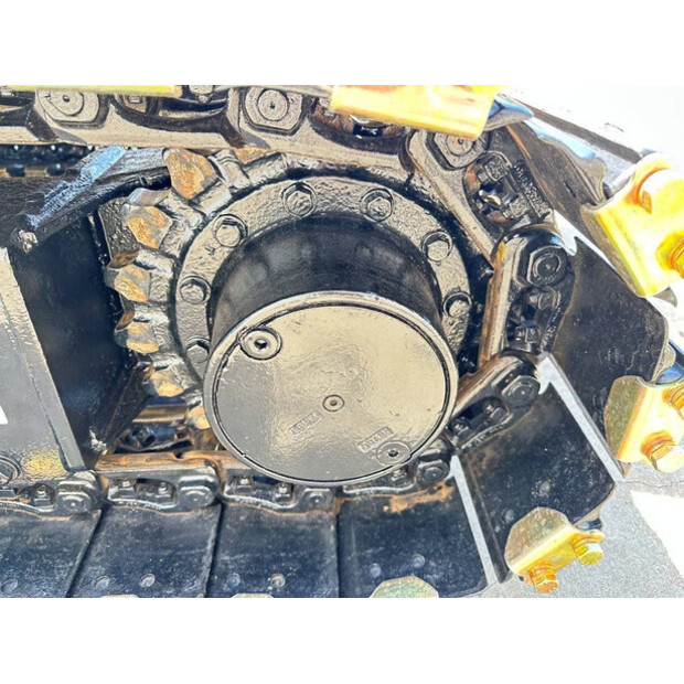 2017 Caterpillar 305.5E2-48425315