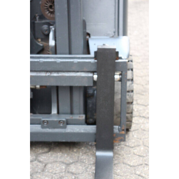 2017 Linde E16C-02-48425365