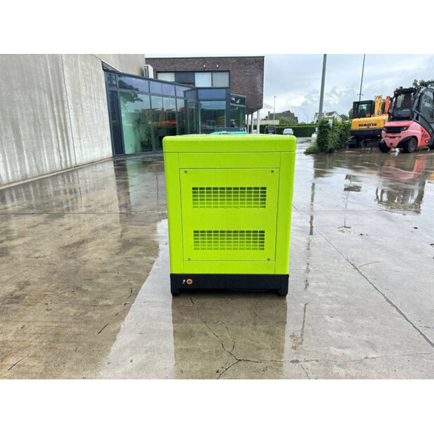 2025 Compal power VG-R30-48425911