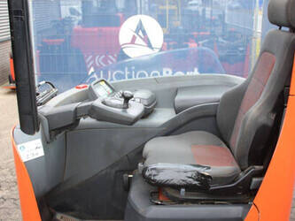 2017-toyota-rre180-1471605-48426449