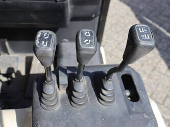 2012-nissan-a1n1l18q-48426764