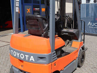 2008-toyota-7fb18-48426832
