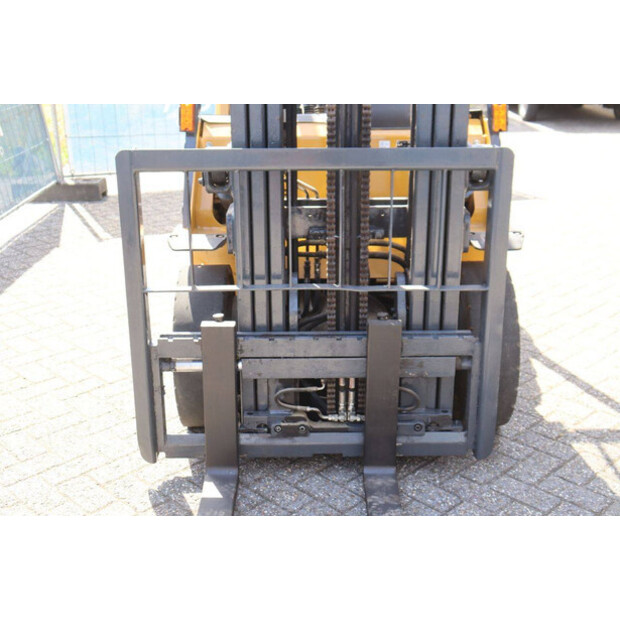 2019 Caterpillar GP25NT-48426880