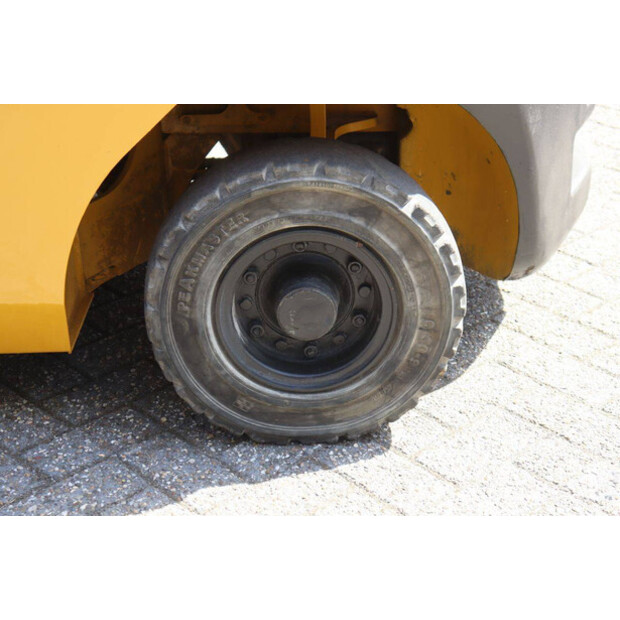 2019 Caterpillar GP25NT-48426884