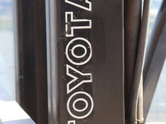 2005-toyota-7fb15-1471633-48426964