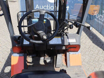 2005-toyota-7fb15-1471633-48426971