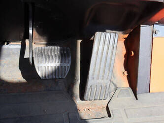 2005-toyota-7fb15-1471633-48426975