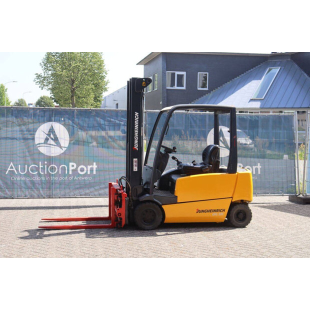 2005 جنجهينريتش EFG 320-48427415