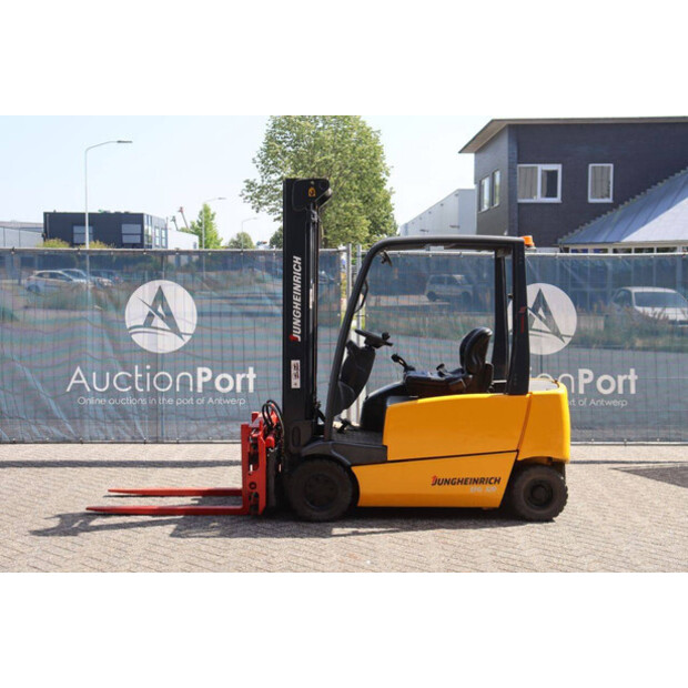 2005 جنجهينريتش EFG 320-48427416