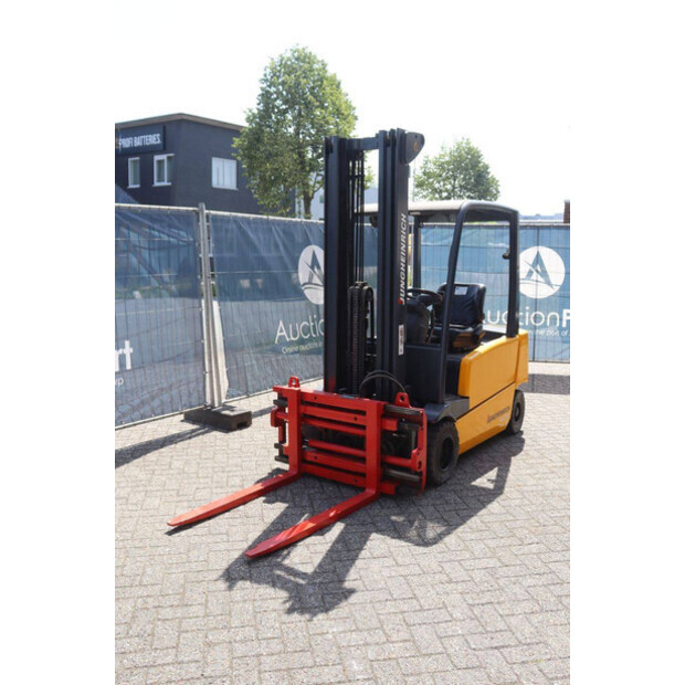 2005 جنجهينريتش EFG 320-48427423
