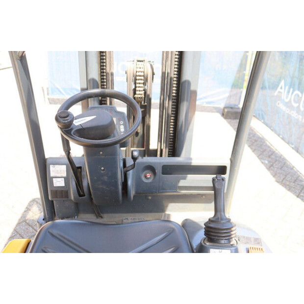 2005 جنجهينريتش EFG 320-48427435