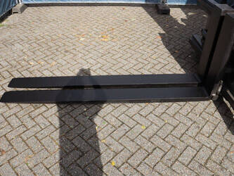 2009-kalmar-dce80-6-1471662-48427504