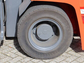2009-kalmar-dce80-6-1471662-48427511
