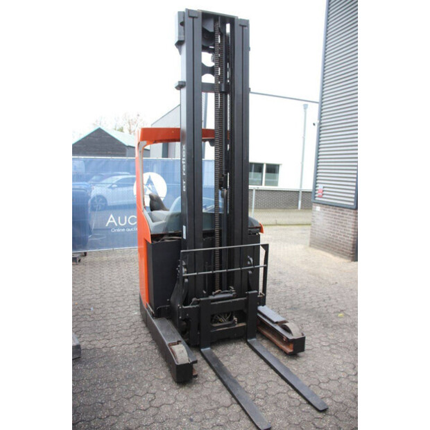 2010 BT RRE140-48427663