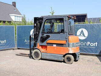 2012-toyota-7fbmf30-1471674-48427696