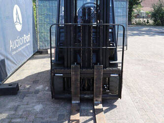 2012-toyota-7fbmf30-1471674-48427701