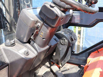 2012-toyota-7fbmf30-1471674-48427714