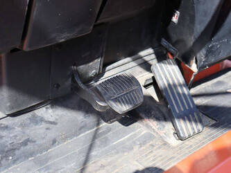 2012-toyota-7fbmf30-1471674-48427715
