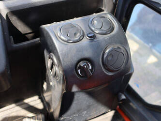 2012-toyota-7fbmf30-1471674-48427720
