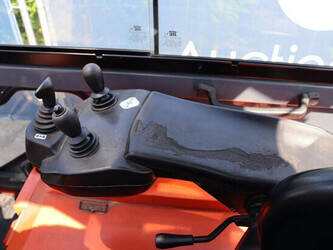 2012-toyota-7fbmf30-1471674-48427721
