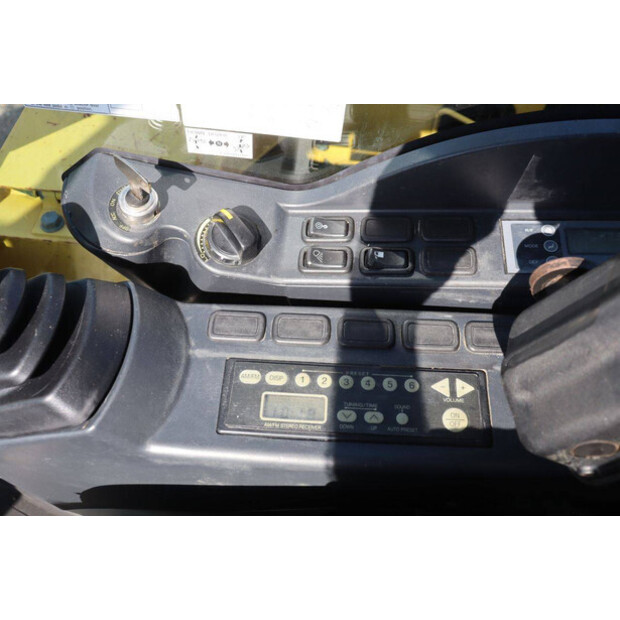 2011 نيو هولاند كوبلكو E80BMSR-2-48428017