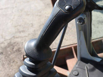 2011-new-holland-kobelco-e80bmsr-2-48428019