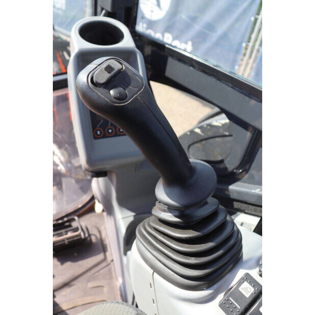 2017 Hitachi ZX48U-5A CLR-48428079