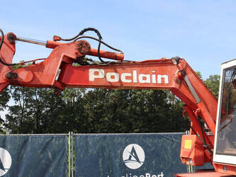 poclain-61-48428255