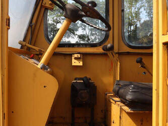 caterpillar-b22-48428307