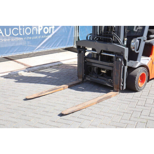 2011 ليندي E20PL-01-48429014