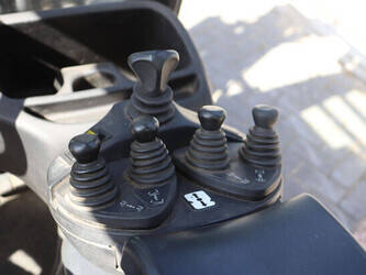 2011-linde-e20pl-01-1471750-48429029