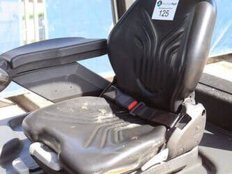 2014-linde-e16p-01-48429174