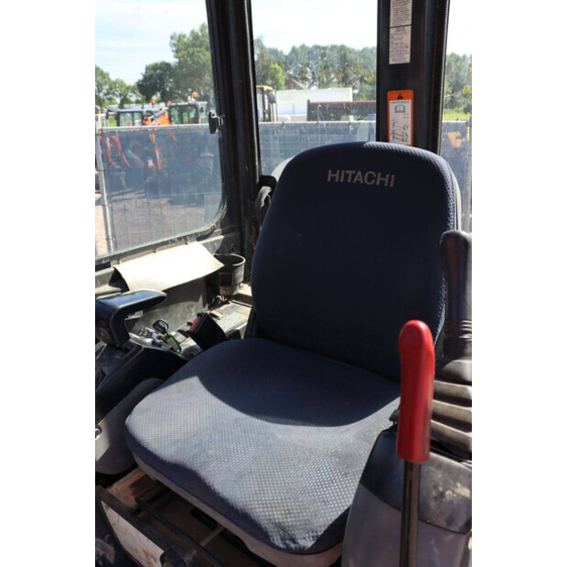 2005 Hitachi ZX30U-2-48429808