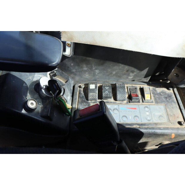 2005 Hitachi ZX30U-2-48429817
